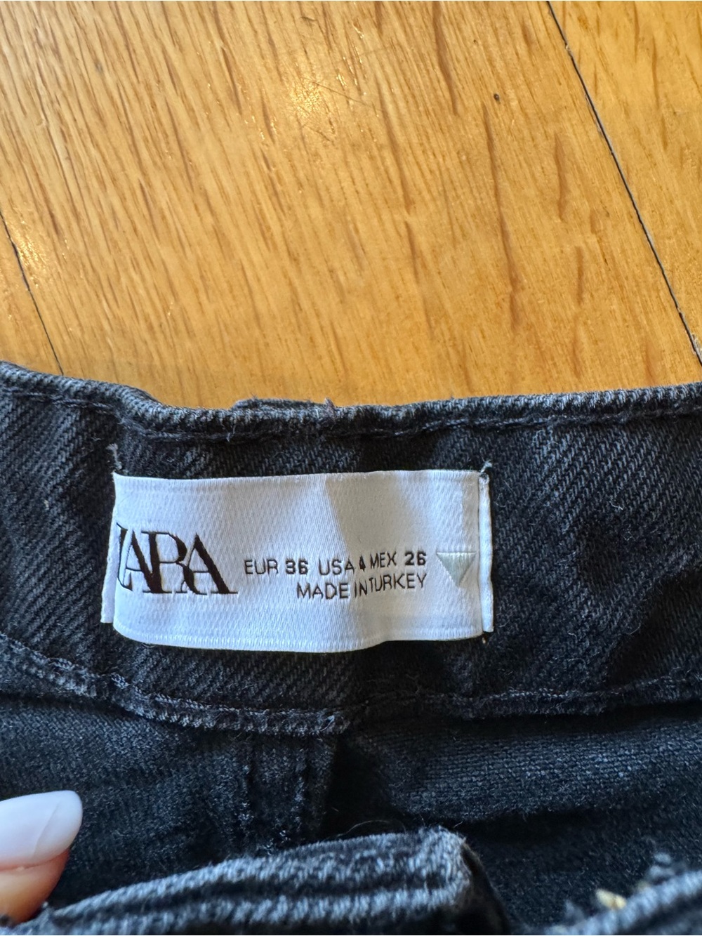 Zara washed black wide leg ripped jeans - Picture 4 of 9
